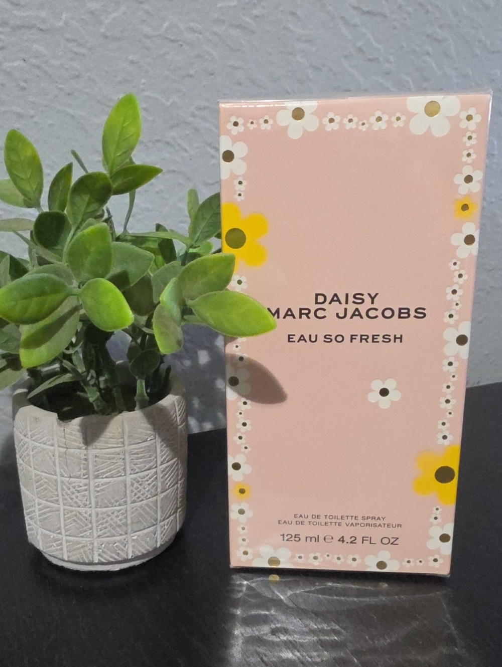 Marc Jacobs Daisy Eau So Fresh - Perfume